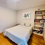 Apartament Spacious & Modern 1 Bedroom Near Lauluvaeljak- Tallin