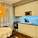 Spacious & Modern 1 Bedroom Near Lauluvaeljak- * Tallin