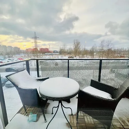 Spacious & Modern 1 Bedroom Near Lauluvaeljak- *