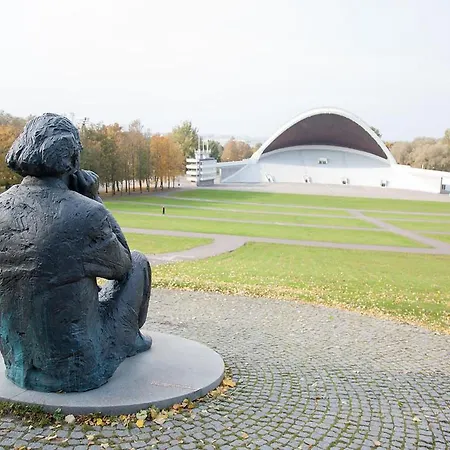 Appartement Spacious & Modern 1 Bedroom Near Lauluvaeljak-