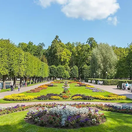 Apartment Spacious & Modern 1 Bedroom Near Lauluvaeljak- *