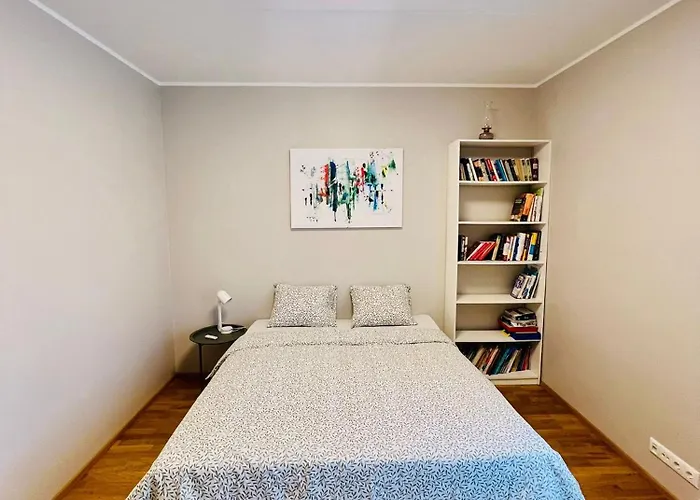 Spacious & Modern 1 Bedroom Near Lauluvaeljak- Apartment *