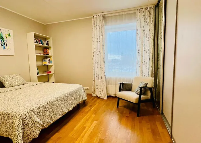 Appartement Spacious & Modern 1 Bedroom Near Lauluvaeljak- *