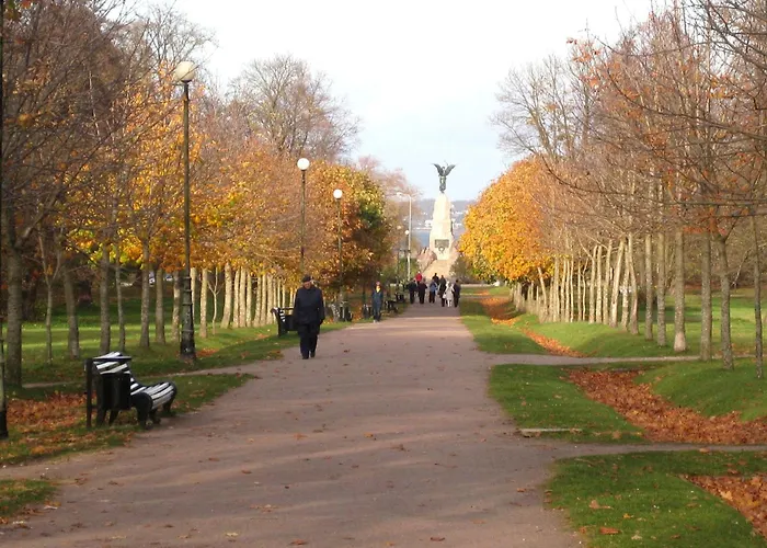 Apartment Spacious & Modern 1 Bedroom Near Lauluvaeljak- *