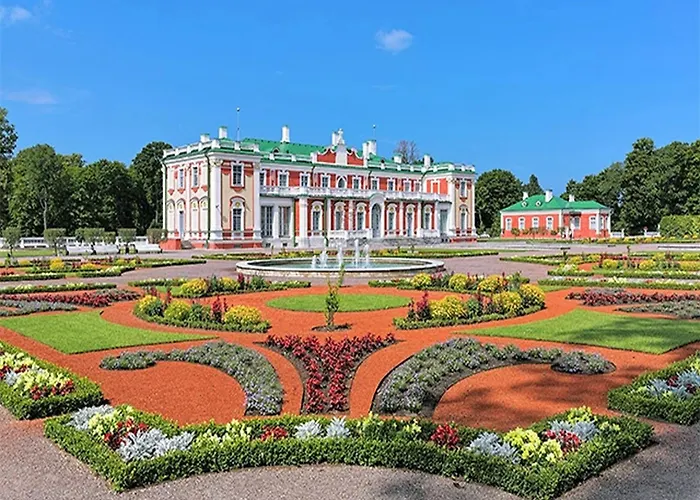 Spacious & Modern 1 Bedroom Near Lauluvaeljak- Apartament